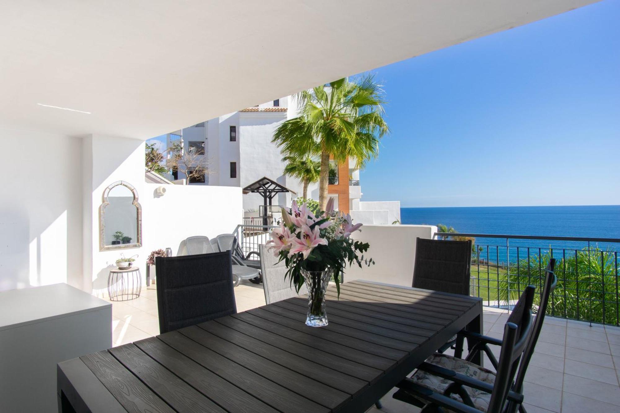 Beautiful Apartment With Stunning Sea Views And A Large Terrace! トロクス・コスタ エクステリア 写真